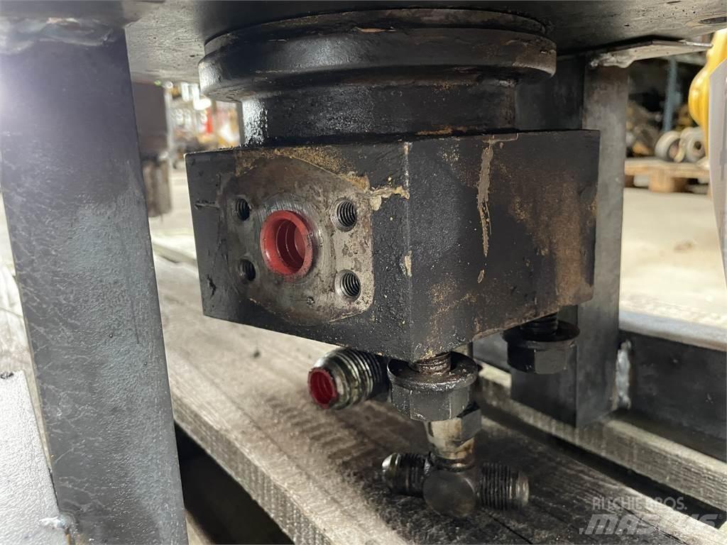 CAT 215LC svirvel 유압식 기계
