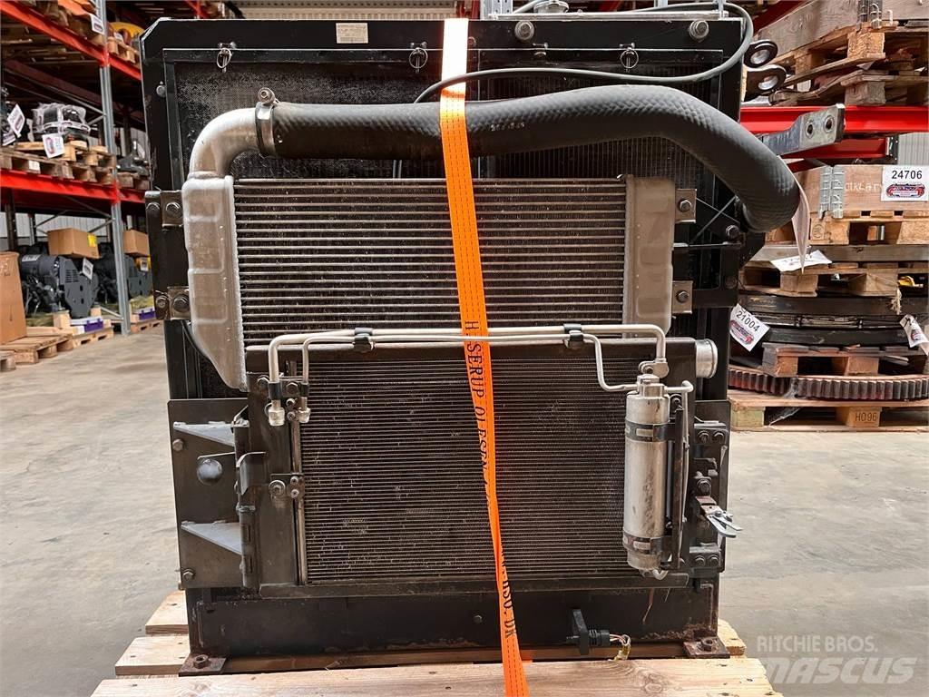CAT 323D køler 엔진