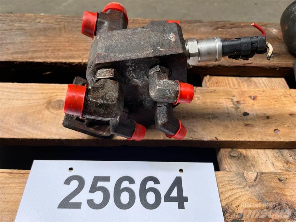 CAT 323D ventil 유압식 기계