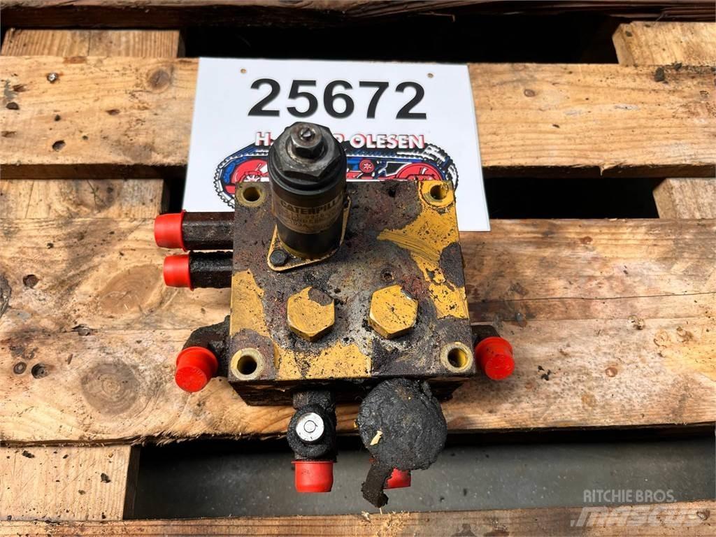 CAT 323D ventil 유압식 기계