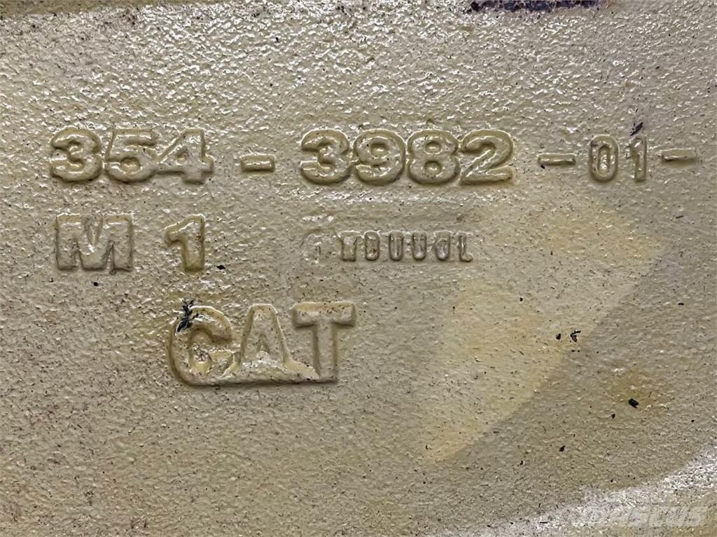 CAT 908M Link Arm 354-3982 기타 부품  