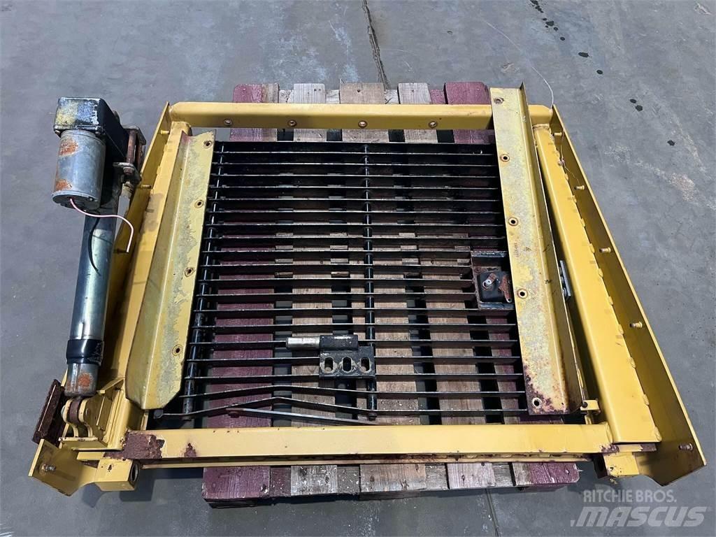CAT 962GII Kølergrill 기타 부품  