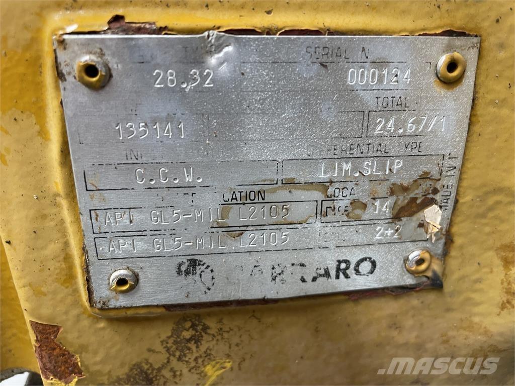 Hydrema 906B frontaksel 차축