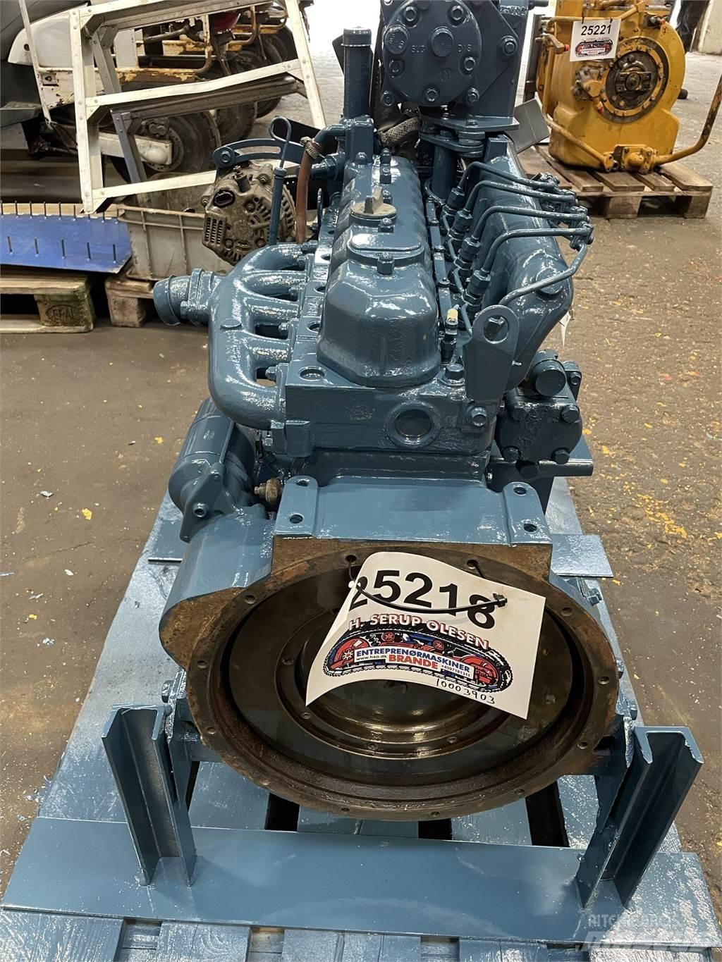 Kubota F2803 motor - 5 cyl. 엔진