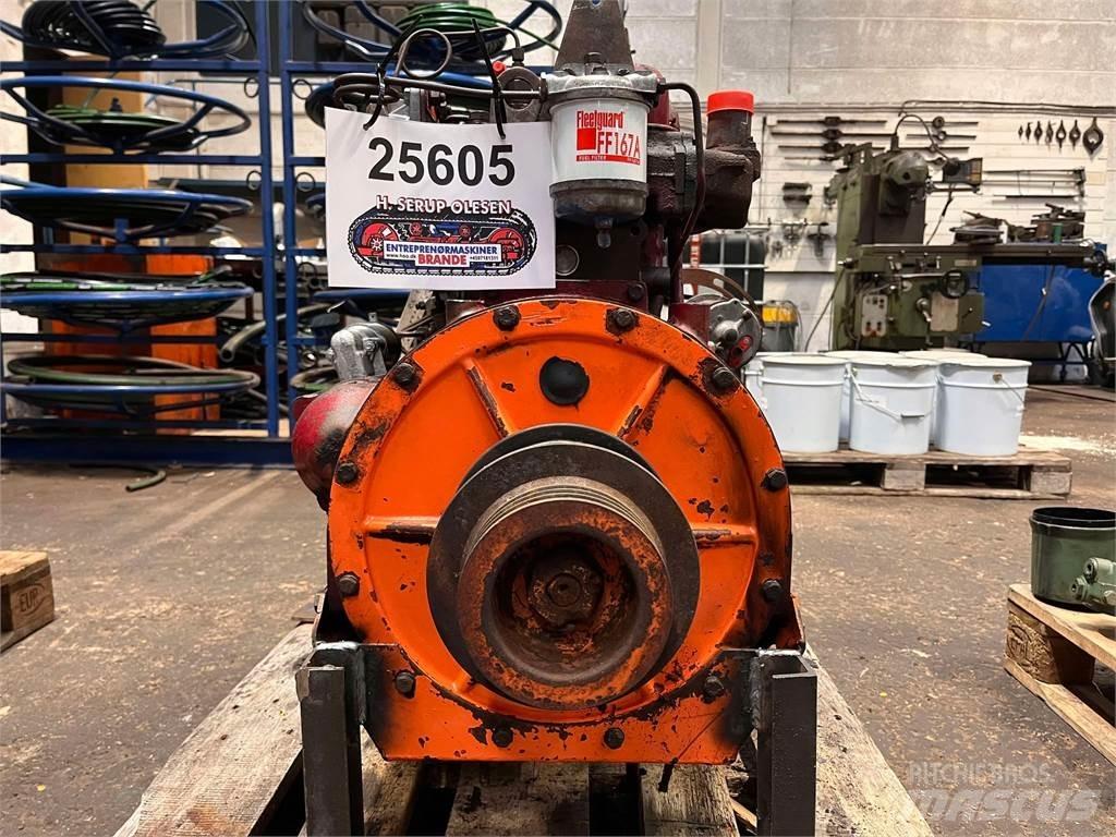 Perkins 4-154U motor 엔진