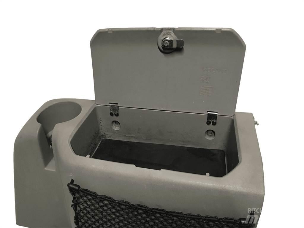  Sidepanel højre, L90H Volvo 기타 부품  