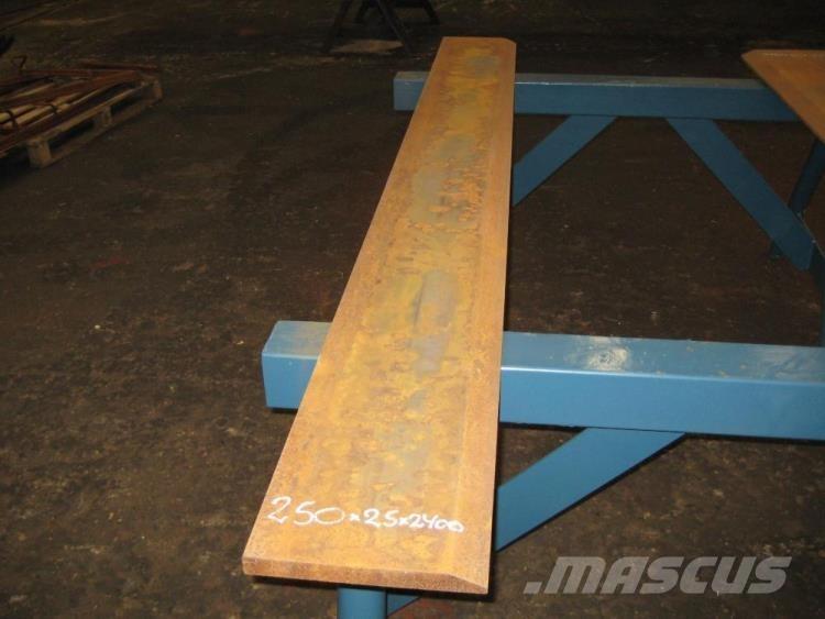  Skærstål 250x25x2300 mm 파이프라인