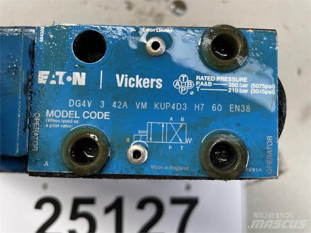  Ventilblok ex. Volvo L120F 유압식 기계