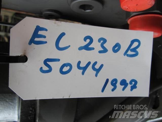 Volvo 230B Krøjegear 건설 장비 - 기타