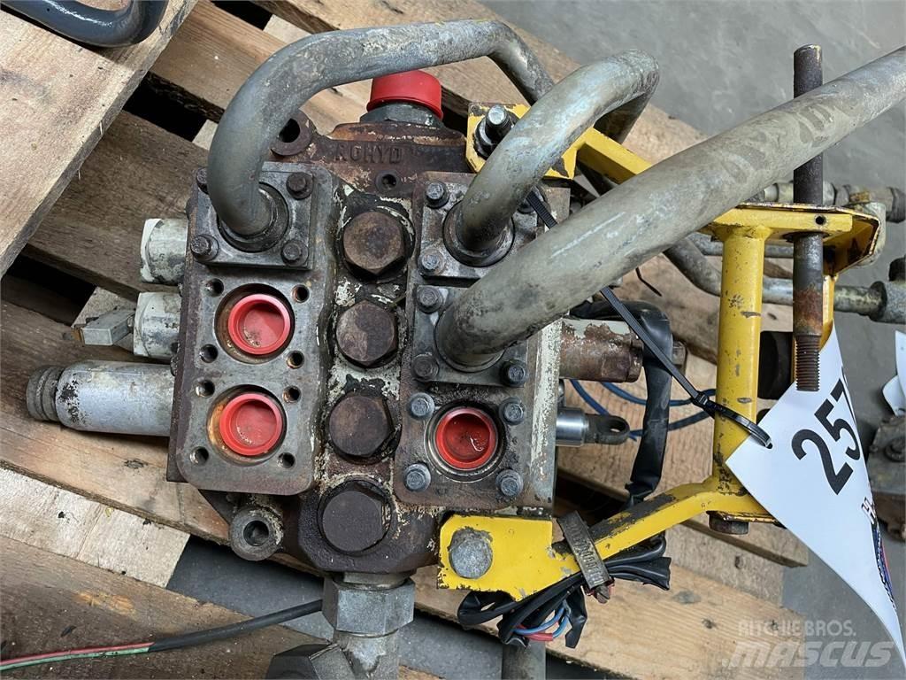 Volvo 4400 hovedventilblok 유압식 기계