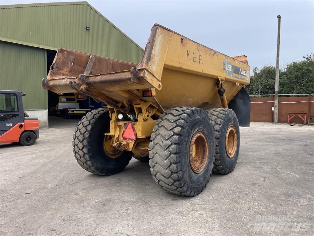 Volvo A25C dumpervogn 6x6 건설현장 덤프트럭