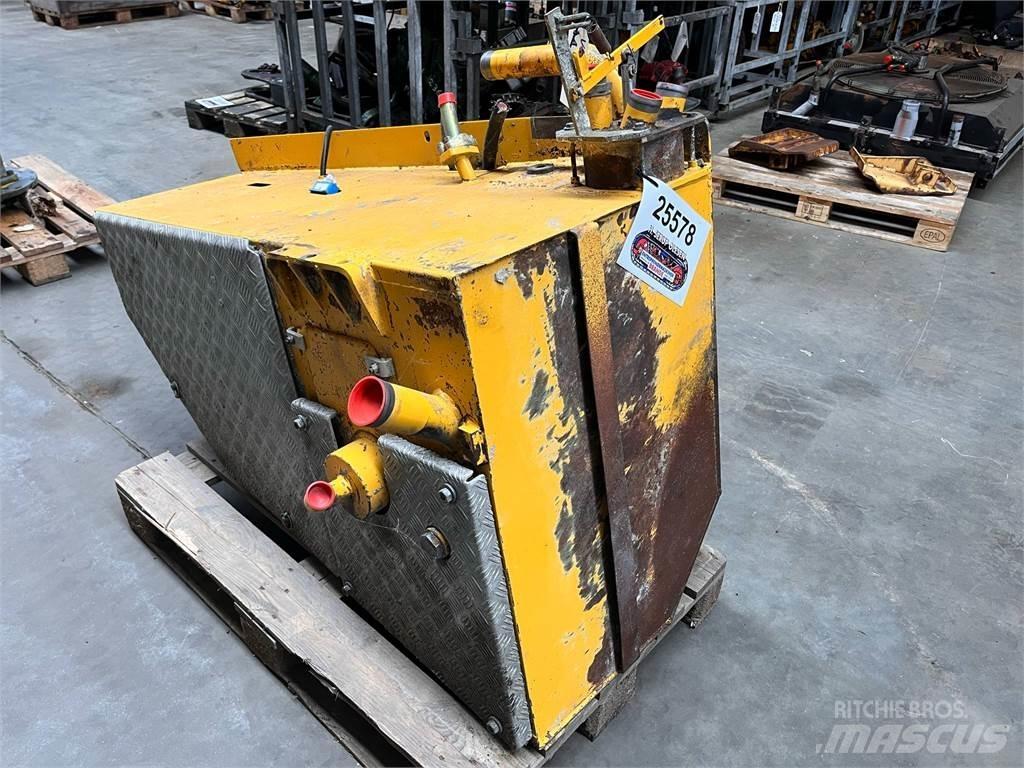 Volvo A35 brændstoftank 엔진