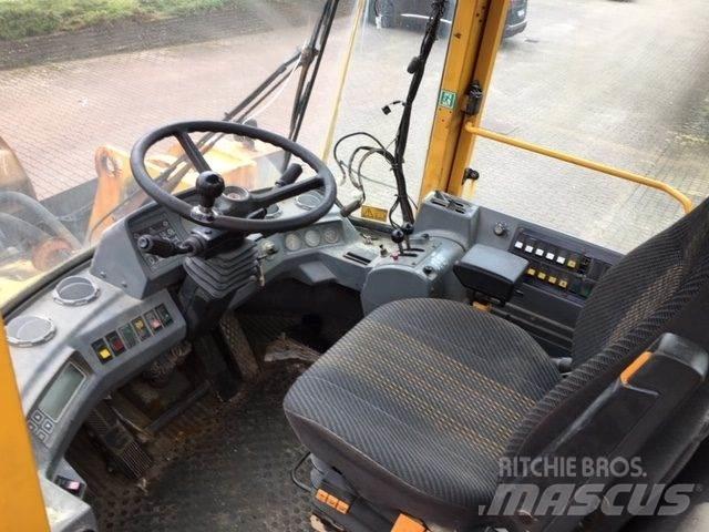 Volvo L120C til ophug  휠로우더