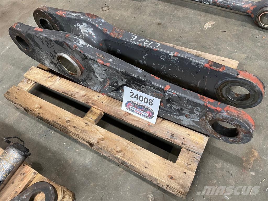 Volvo L120E Link Arm 기타 부품  