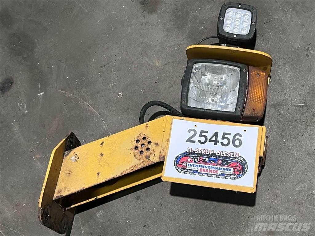 Volvo L120F frontlygte 일렉트로닉스