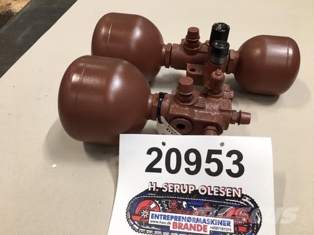 Volvo L180E Accumulator 유압식 기계