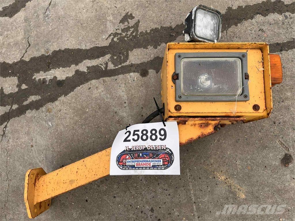 Volvo L220E frontlygte 일렉트로닉스