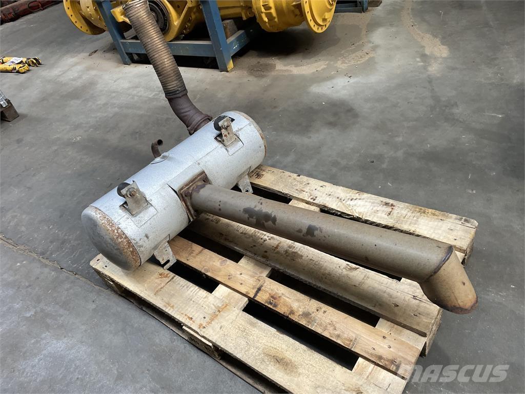 Volvo L70B lyddæmper 엔진