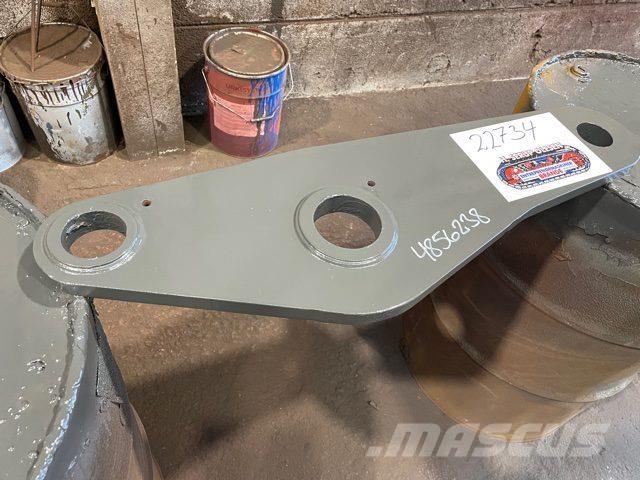 Volvo L90B Link Arm 기타 부품  