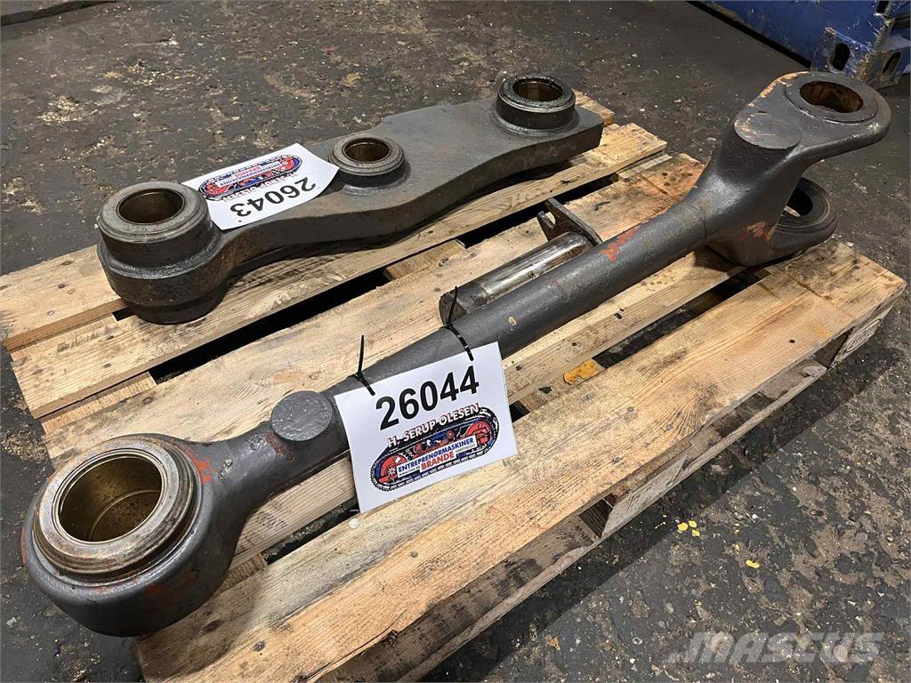 Volvo L90C link 기타 부품  