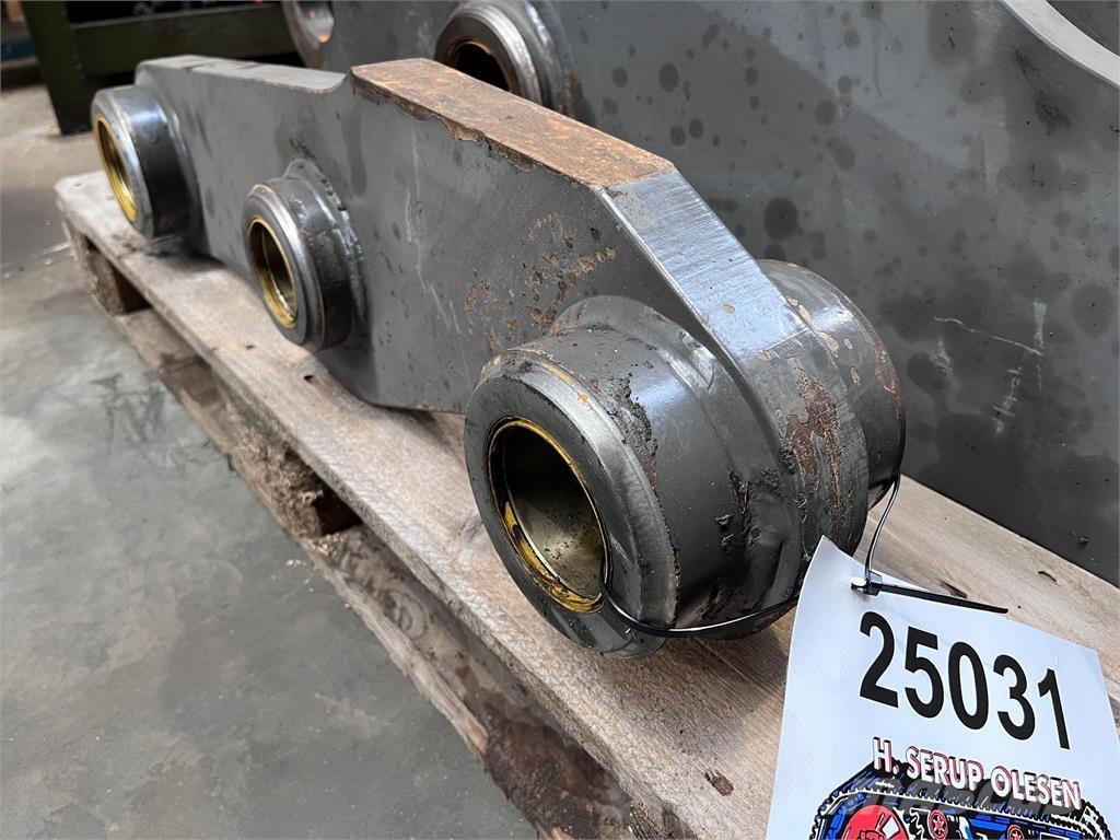 Volvo L90E Link Arm 기타 부품  