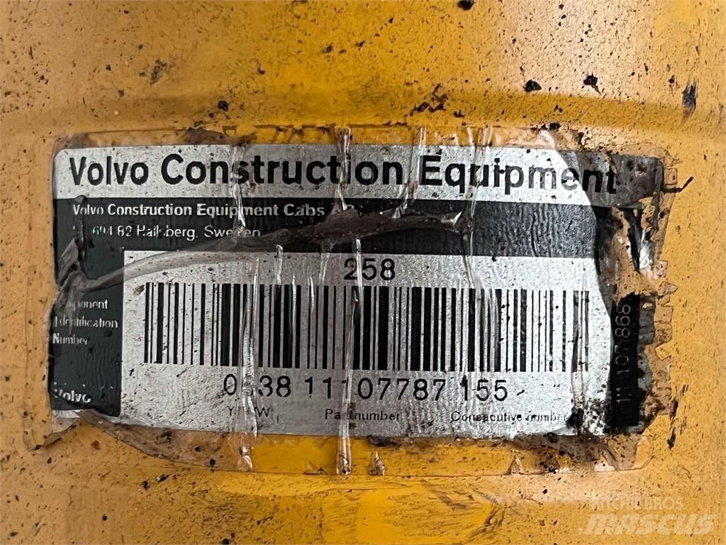 Volvo L90E styrecylinder 유압식 기계