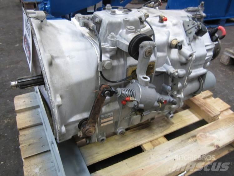 Volvo R1000 gear 트랜스미션