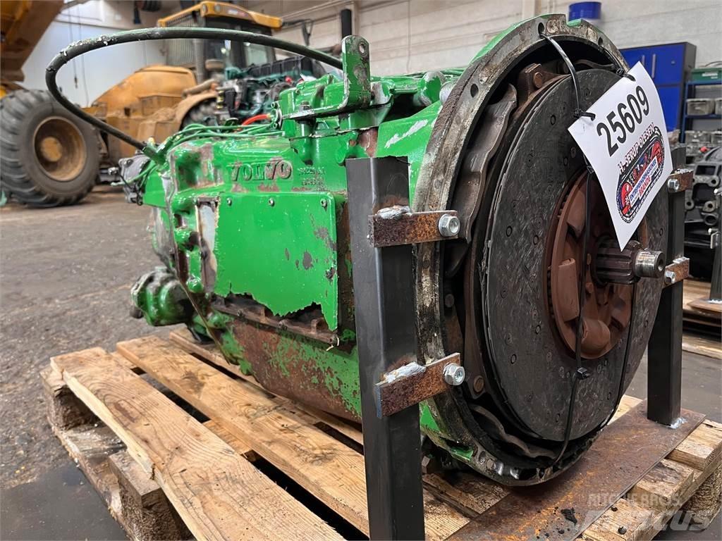Volvo SR1700 transmission 트랜스미션