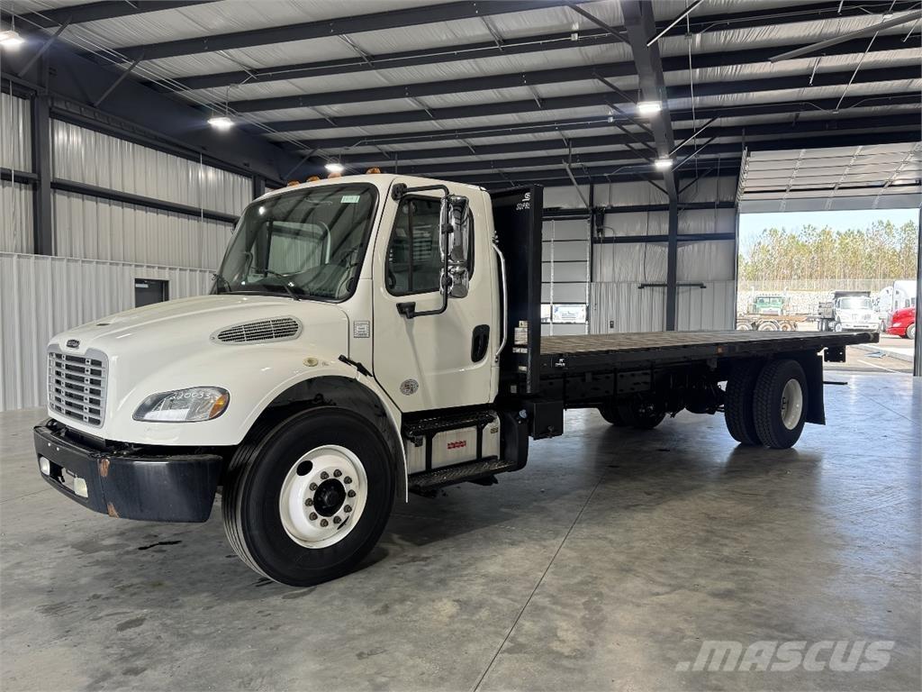 Freightliner M2 106 플랫베드/드롭사이드 트럭