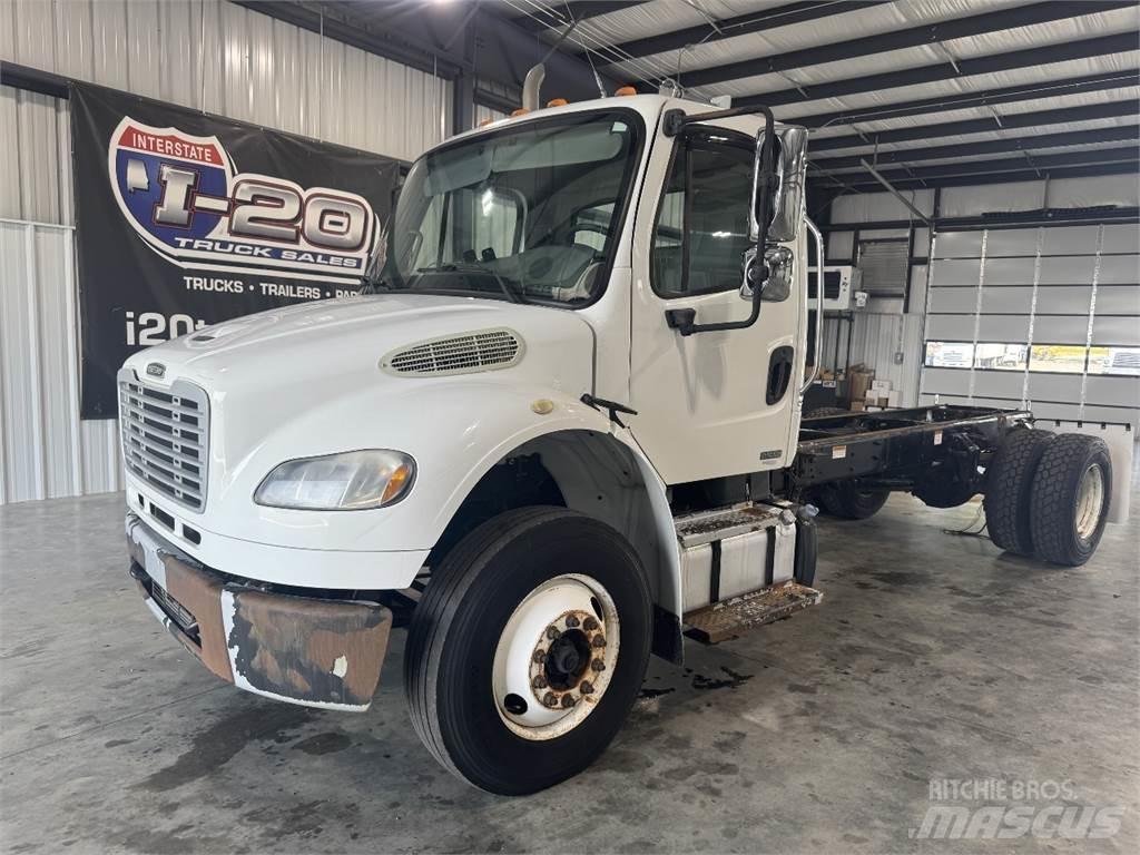 Freightliner M2 106 새시 운전실 트럭