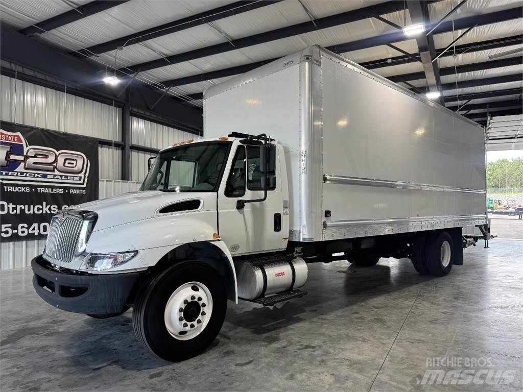 International 4300 탑차 트럭