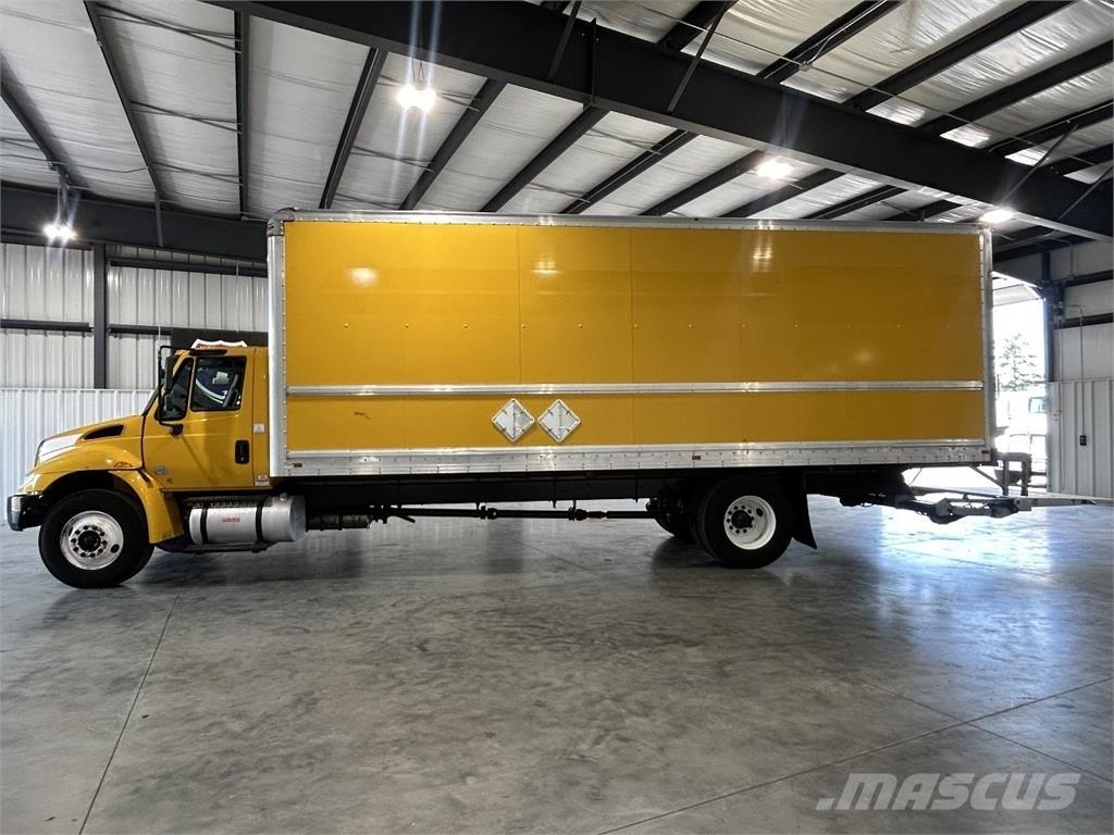 International 4300 탑차 트럭