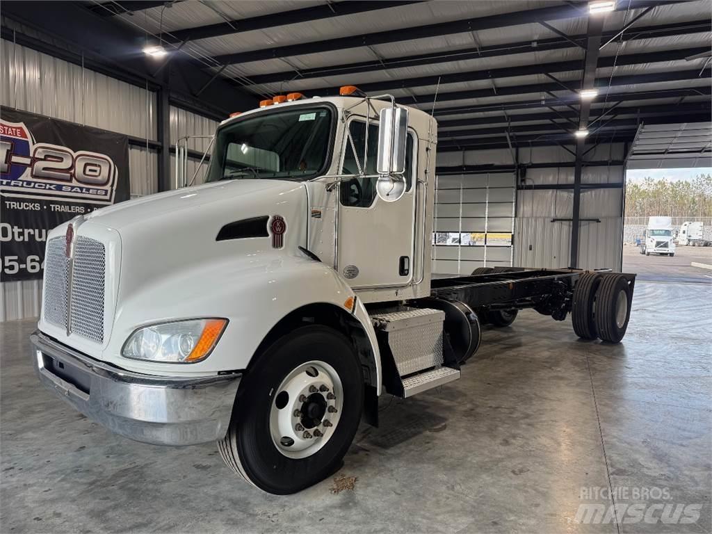 Kenworth T270 새시 운전실 트럭
