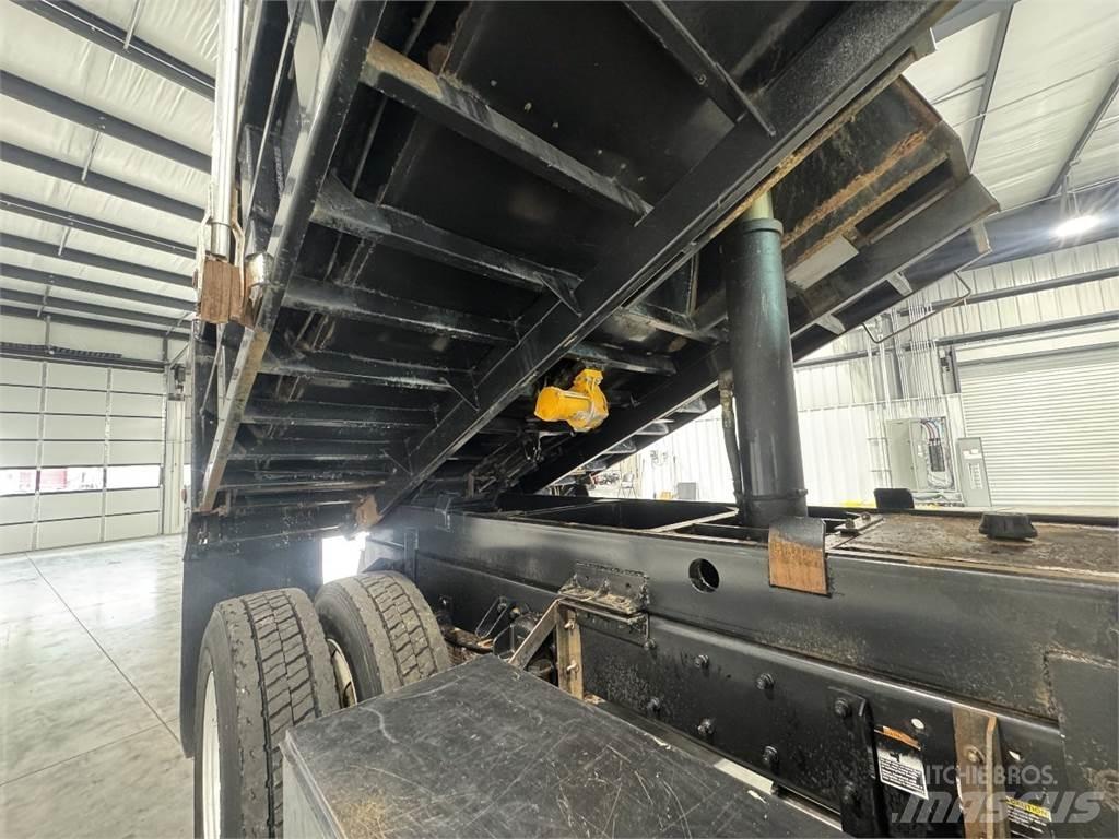 Kenworth T300 덤프 트럭