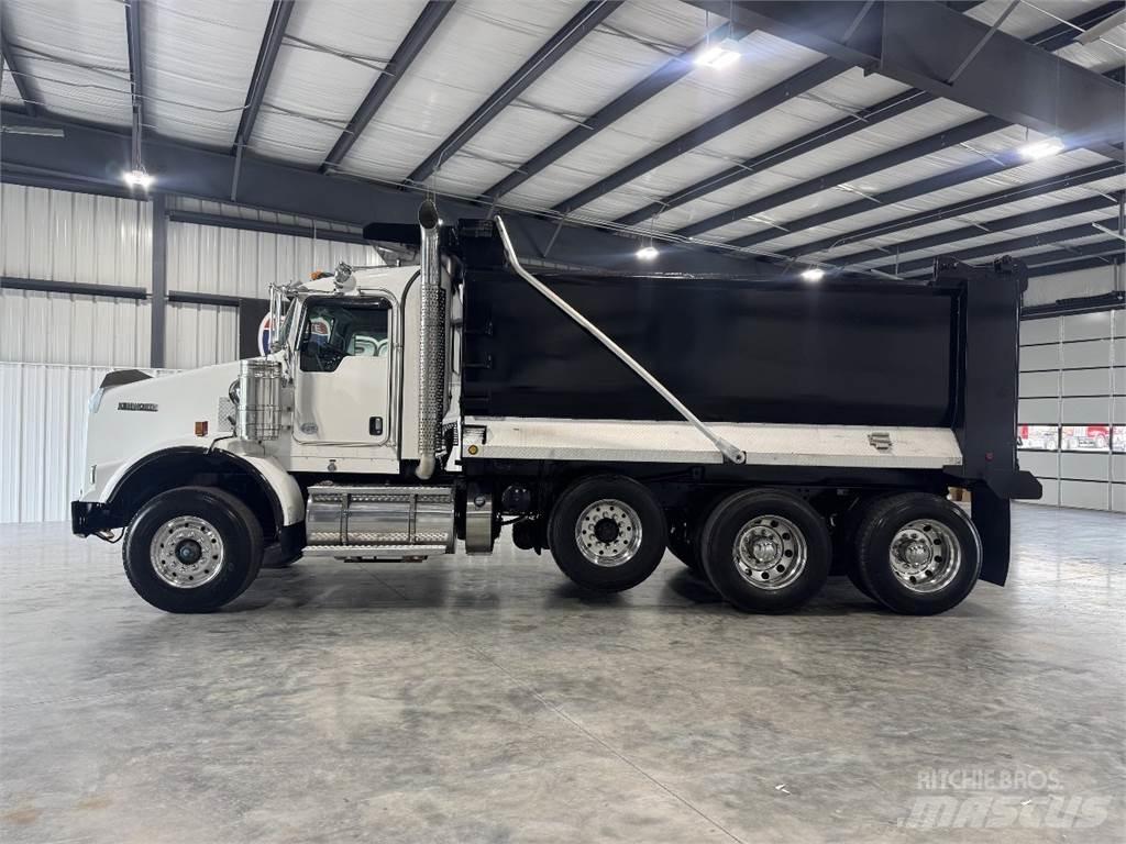 Kenworth T800 덤프 트럭