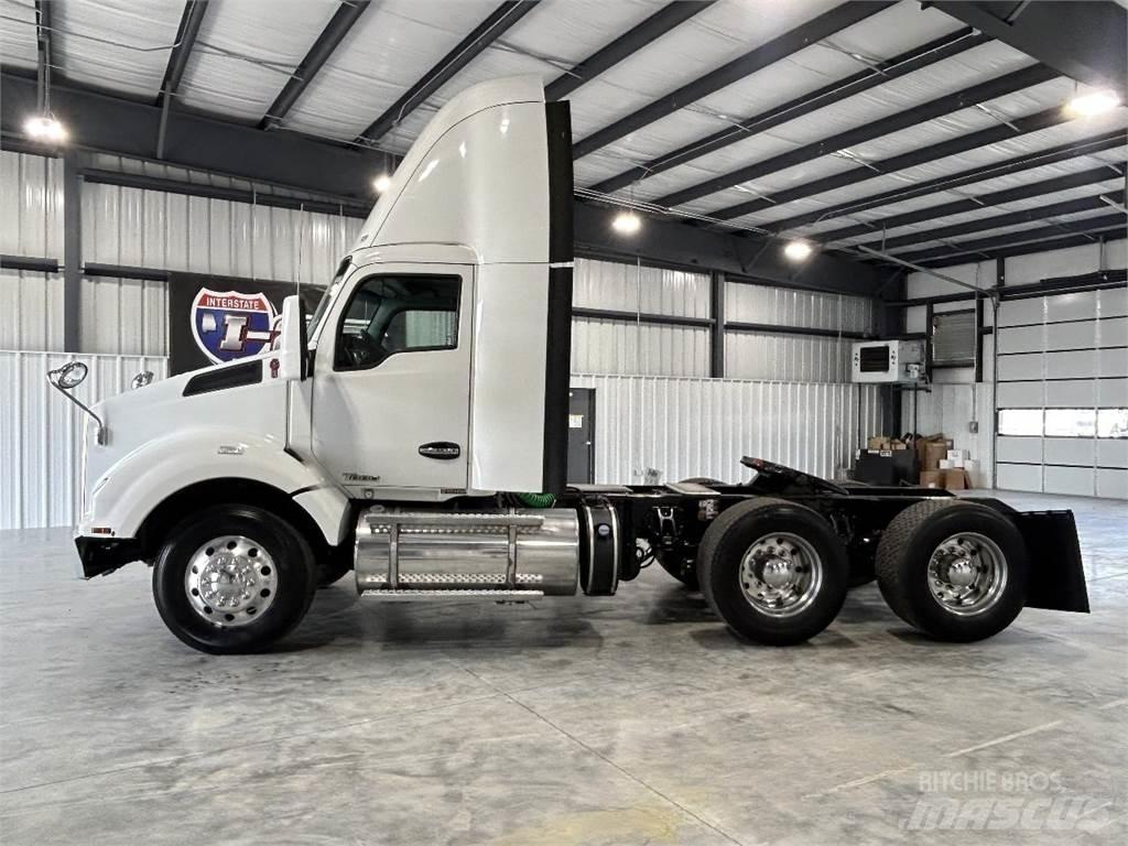 Kenworth T880 트랙터 유닛