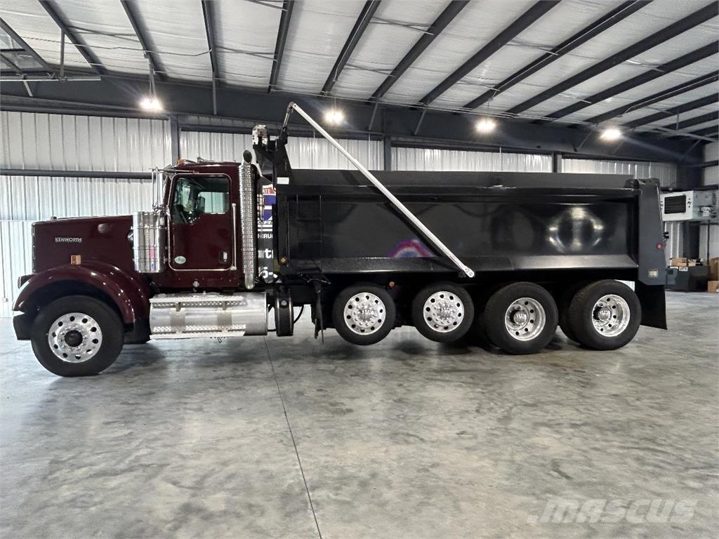Kenworth W900B 덤프 트럭