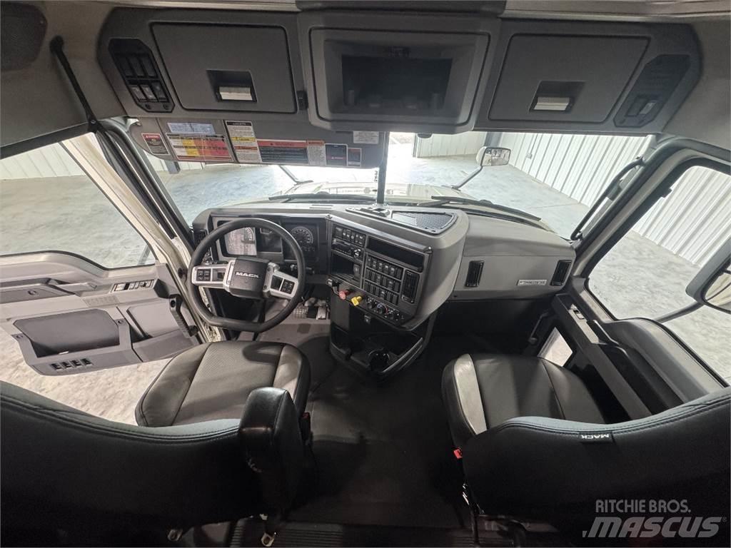 Mack AN64T 트랙터 유닛