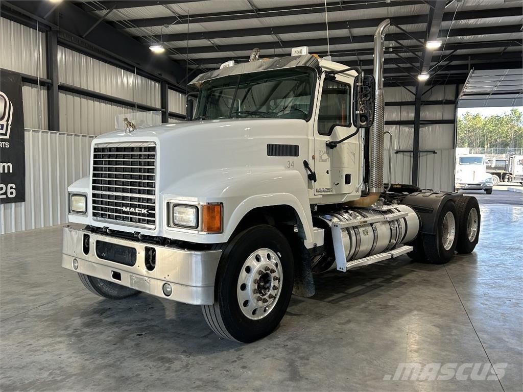 Mack CHU613 트랙터 유닛