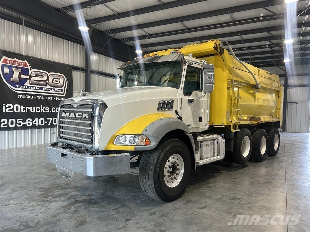 Mack Granite 덤프 트럭