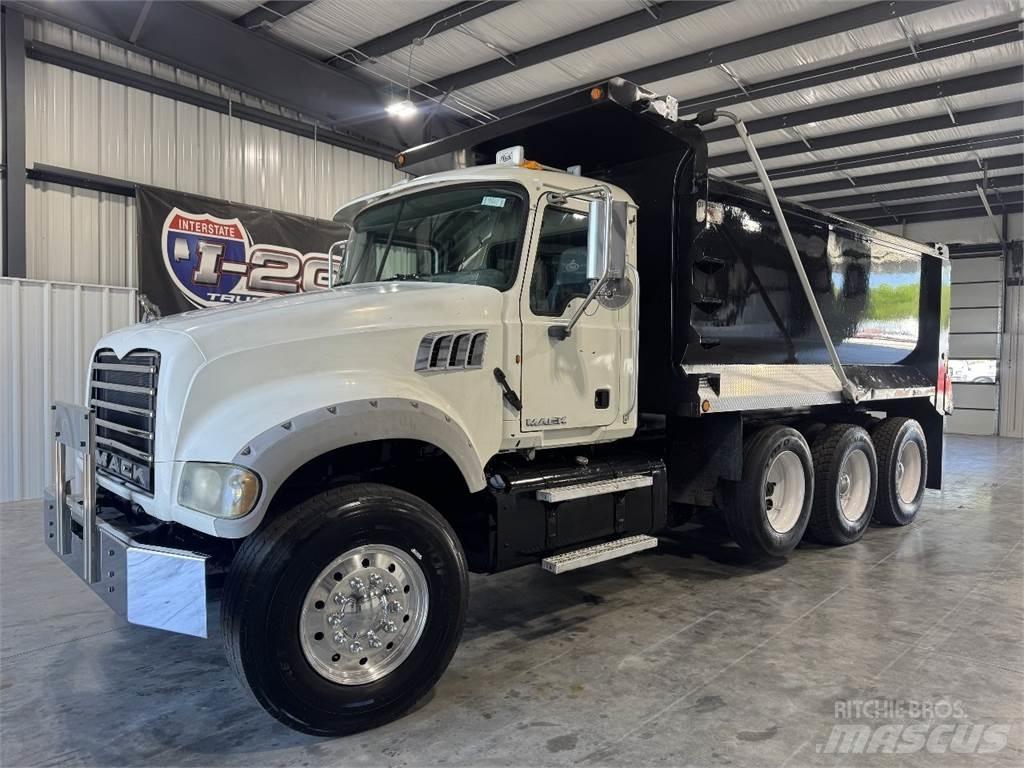 Mack GU713 덤프 트럭