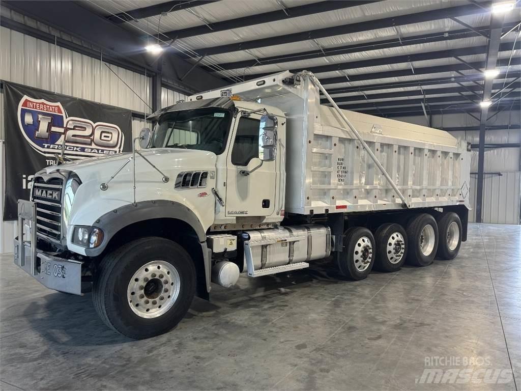 Mack GU713 덤프 트럭