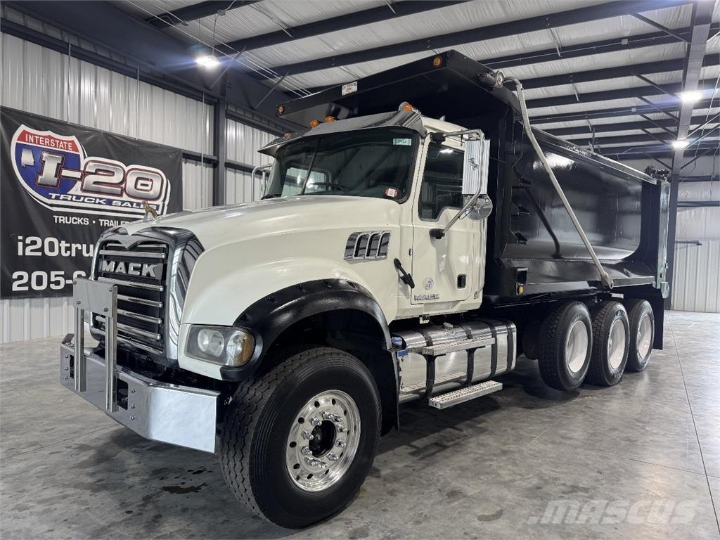 Mack GU713 덤프 트럭