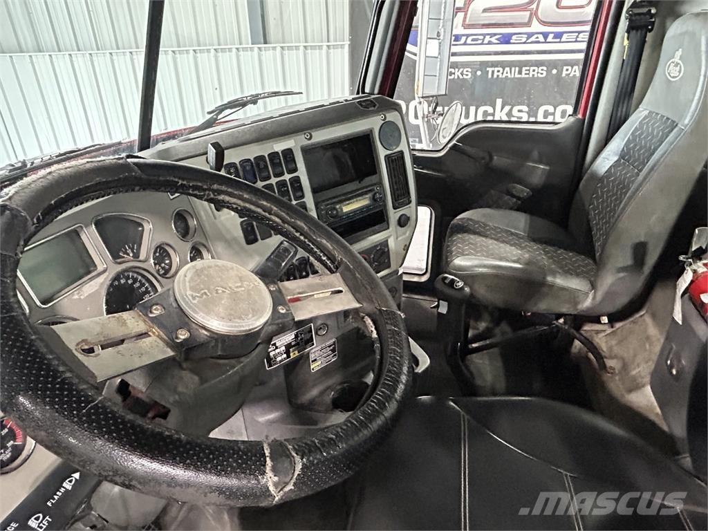 Mack GU713 트랙터 유닛