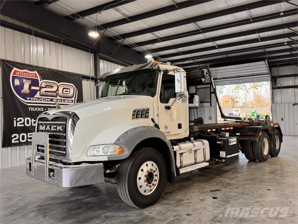 Mack GU813 컨테이너 트럭