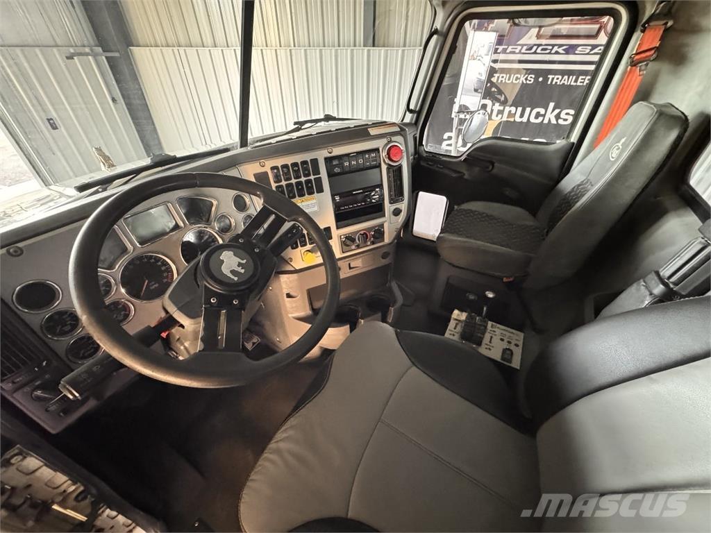 Mack GU813 컨테이너 트럭