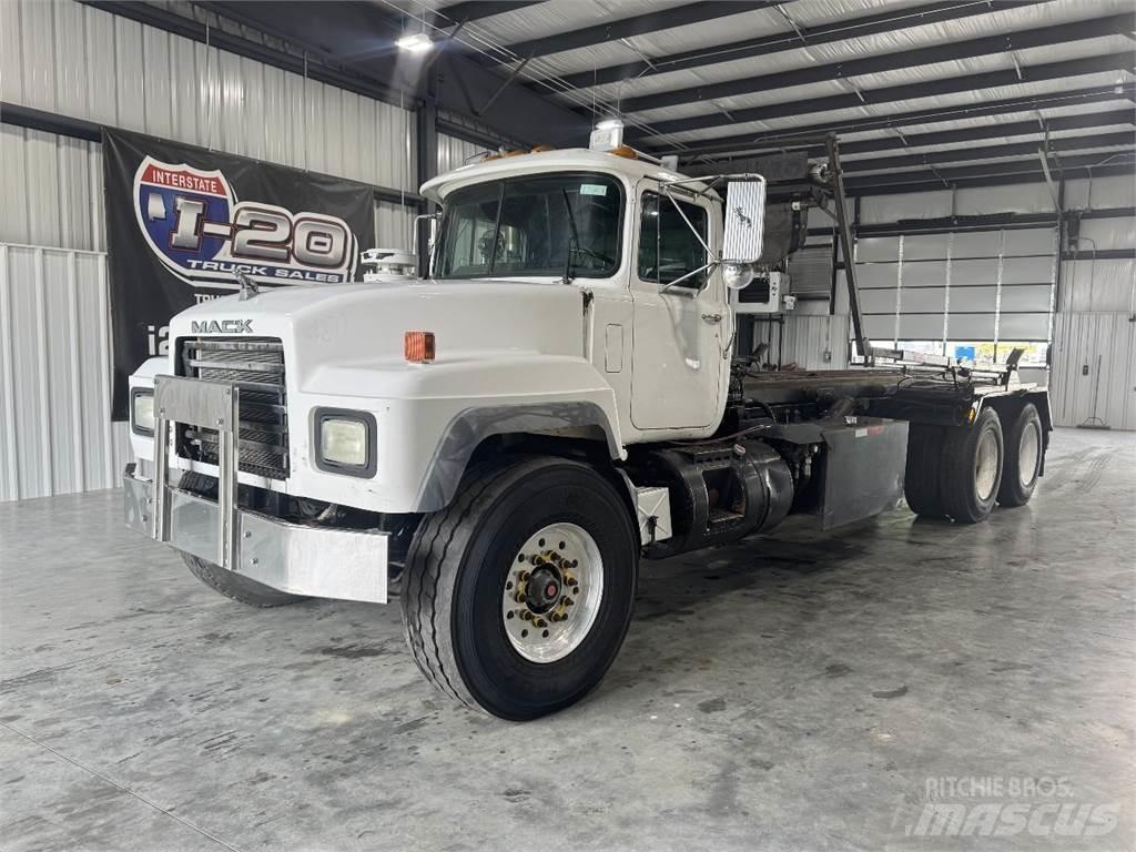 Mack RD690S 컨테이너 트럭