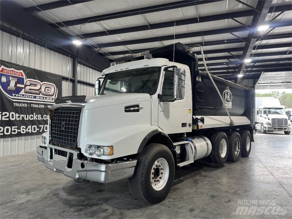 Volvo VHD 덤프 트럭