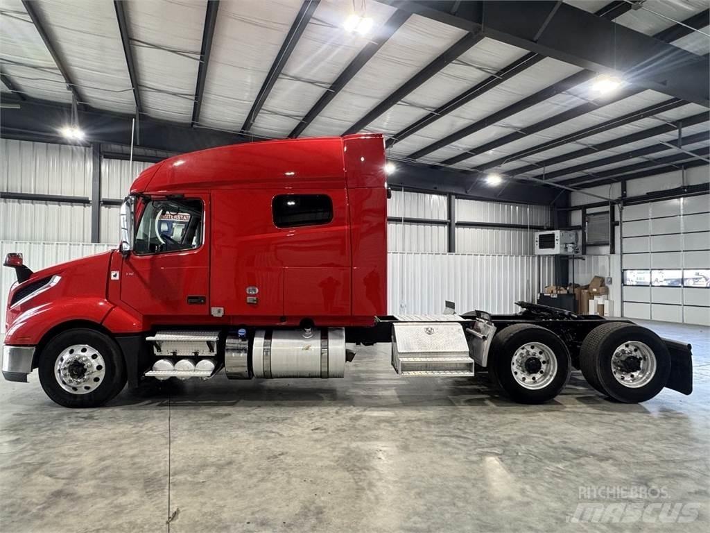 Volvo VNL64T740 트랙터 유닛