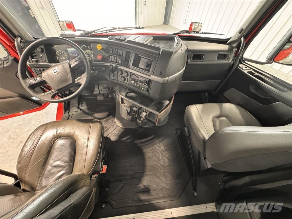 Volvo VNL64T740 트랙터 유닛